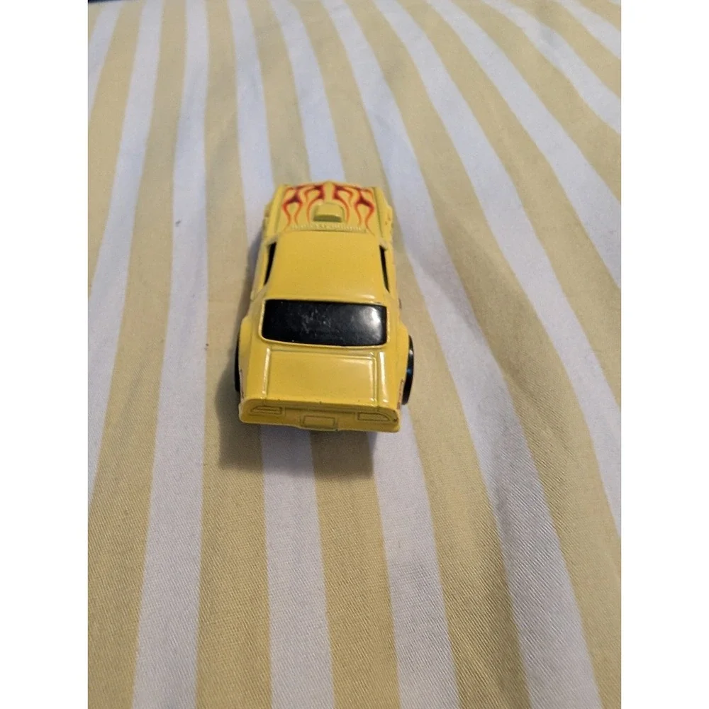 Hot Wheels 2011 Pontiac Firebird Trans Am Yellow Red Flames Diecast 1:64 Car